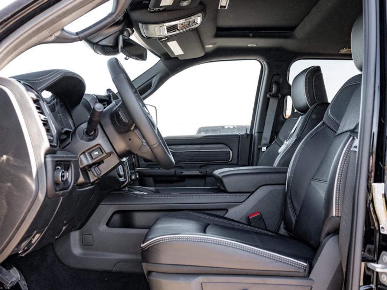 2027 RAM 3500 Limited Photo