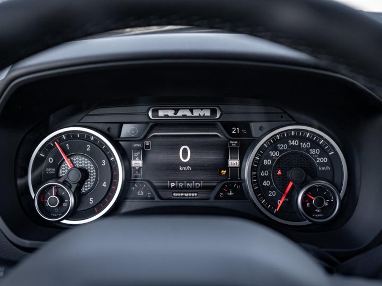 2027 RAM 3500 Big Horn Photo