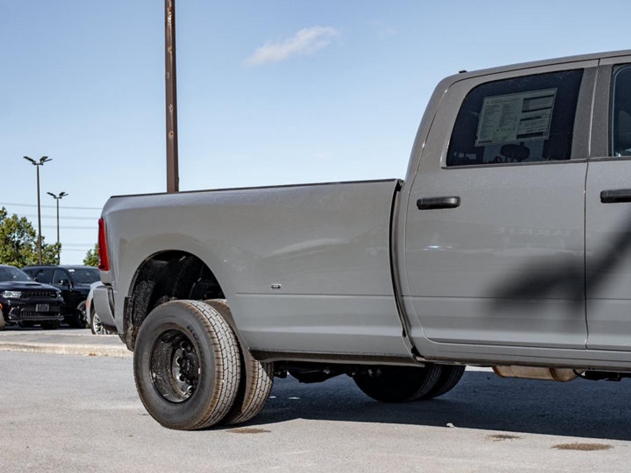2027 RAM 3500 Big Horn Photo