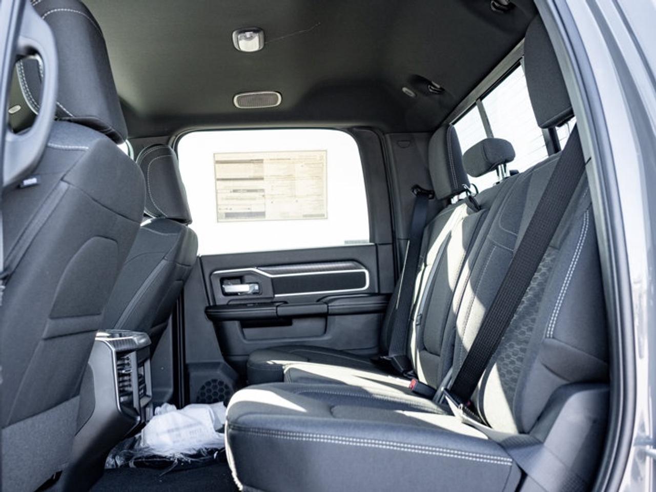2027 RAM 3500 Big Horn Photo