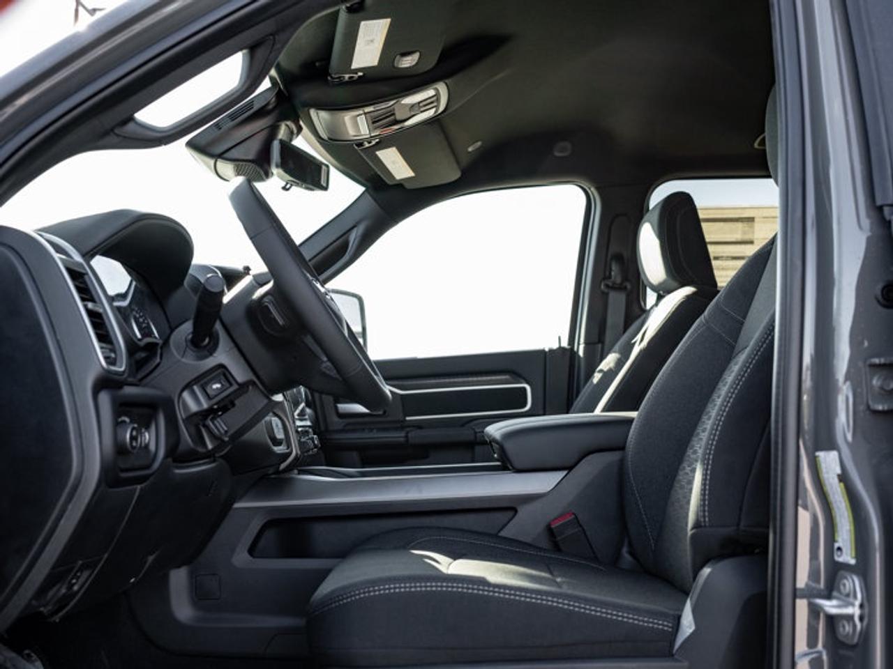 2027 RAM 3500 Big Horn Photo