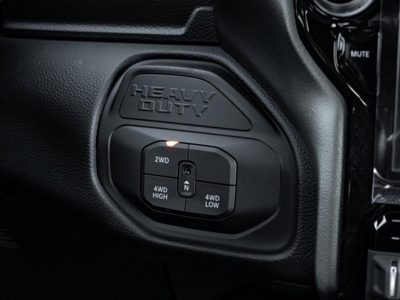 2027 RAM 3500 Big Horn Photo