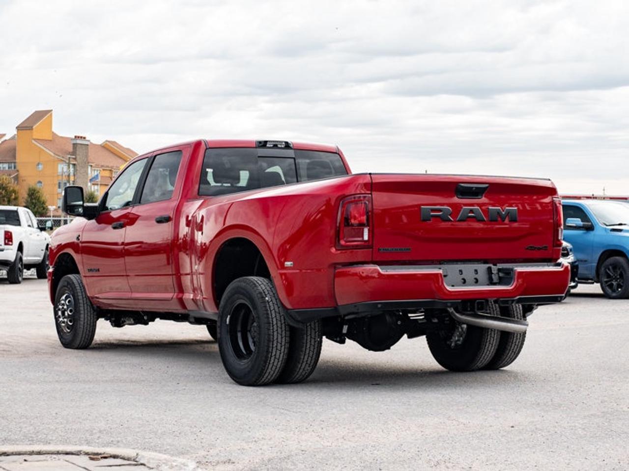 2027 RAM 3500 Big Horn Photo