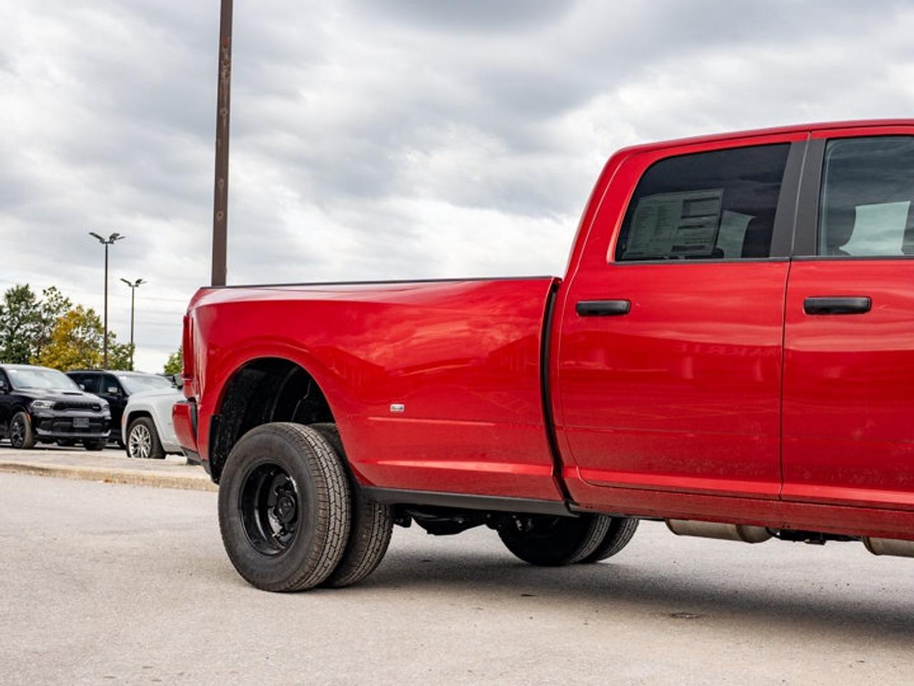 2027 RAM 3500 Big Horn Photo