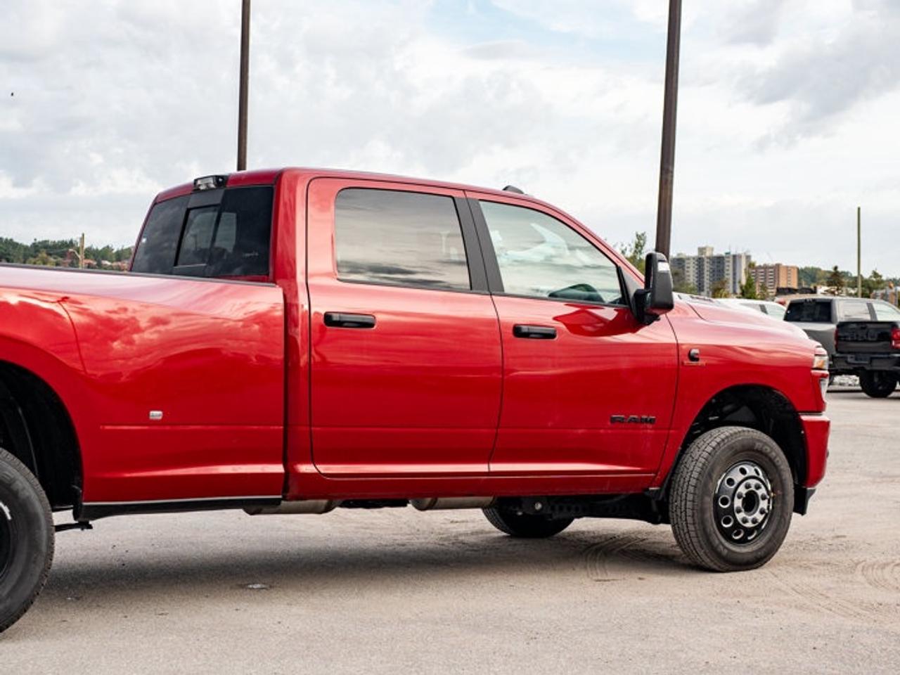 2027 RAM 3500 Big Horn Photo