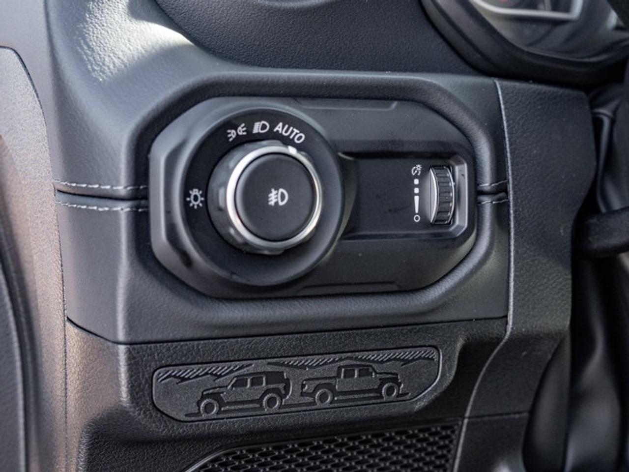 2027 Jeep Wrangler Sahara Photo