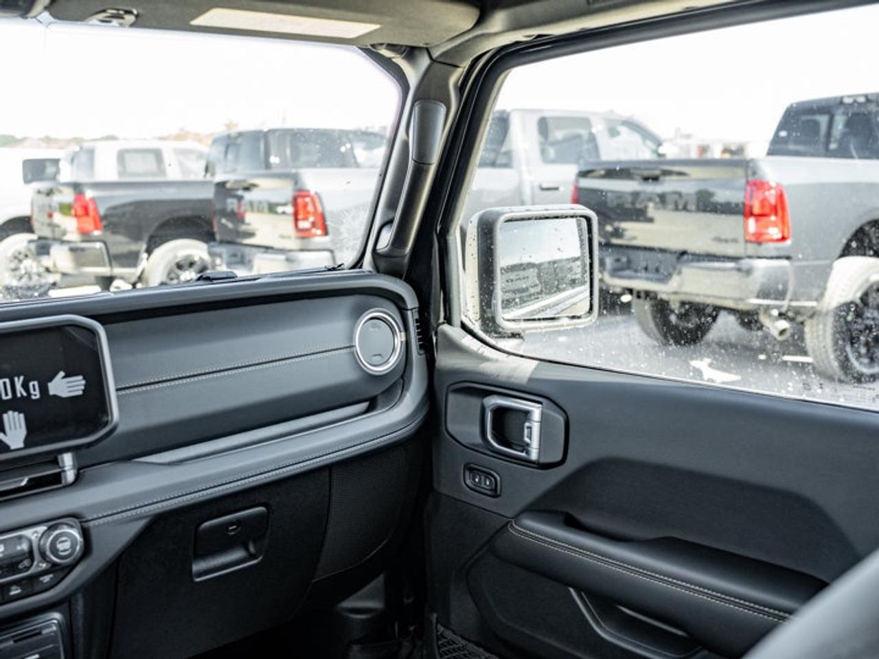 2027 Jeep Wrangler Sahara Photo