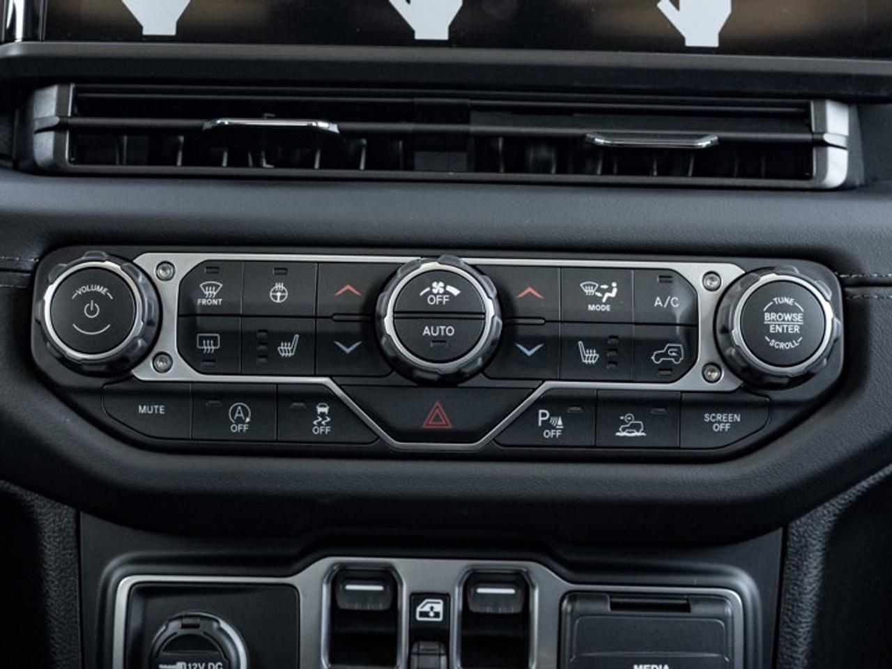 2027 Jeep Wrangler Sahara Photo