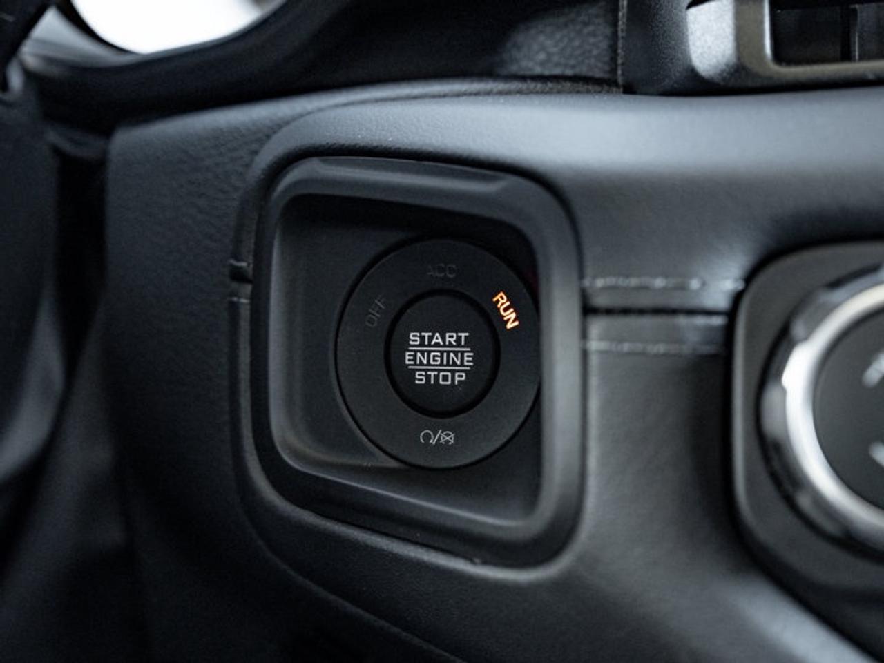 2027 Jeep Wrangler Sahara Photo