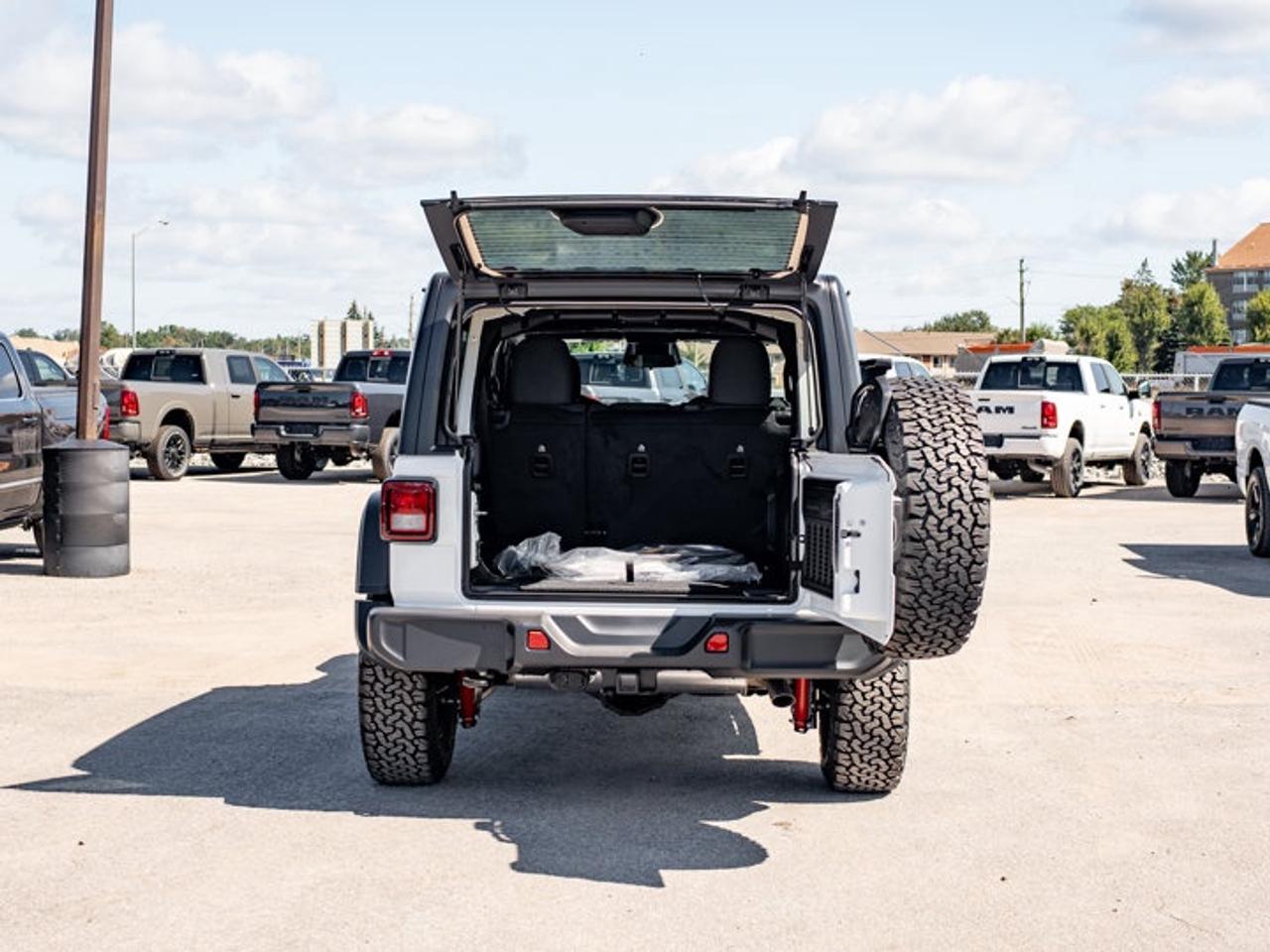 2027 Jeep Wrangler Willys Photo
