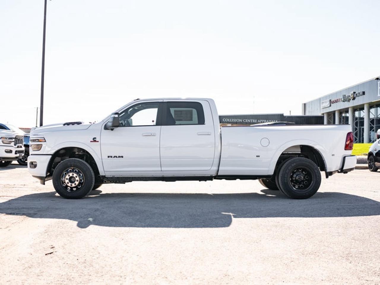 2027 RAM 3500 Limited Photo