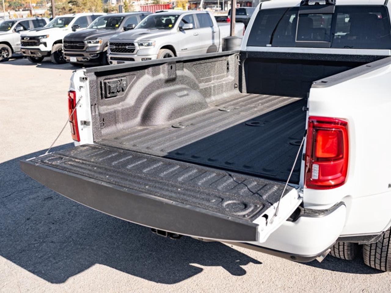 2027 RAM 3500 Limited Photo