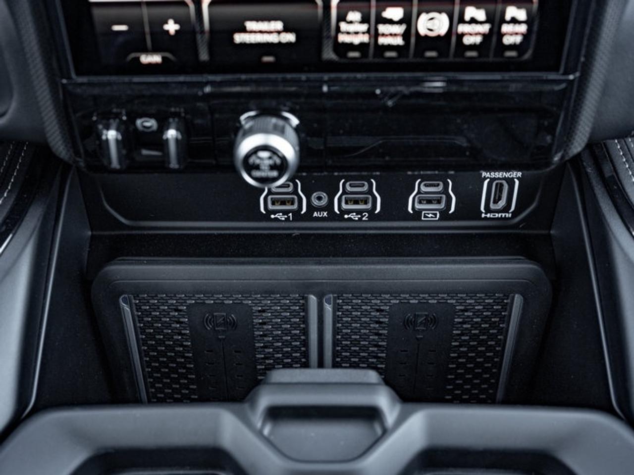 2027 RAM 3500 Limited Photo