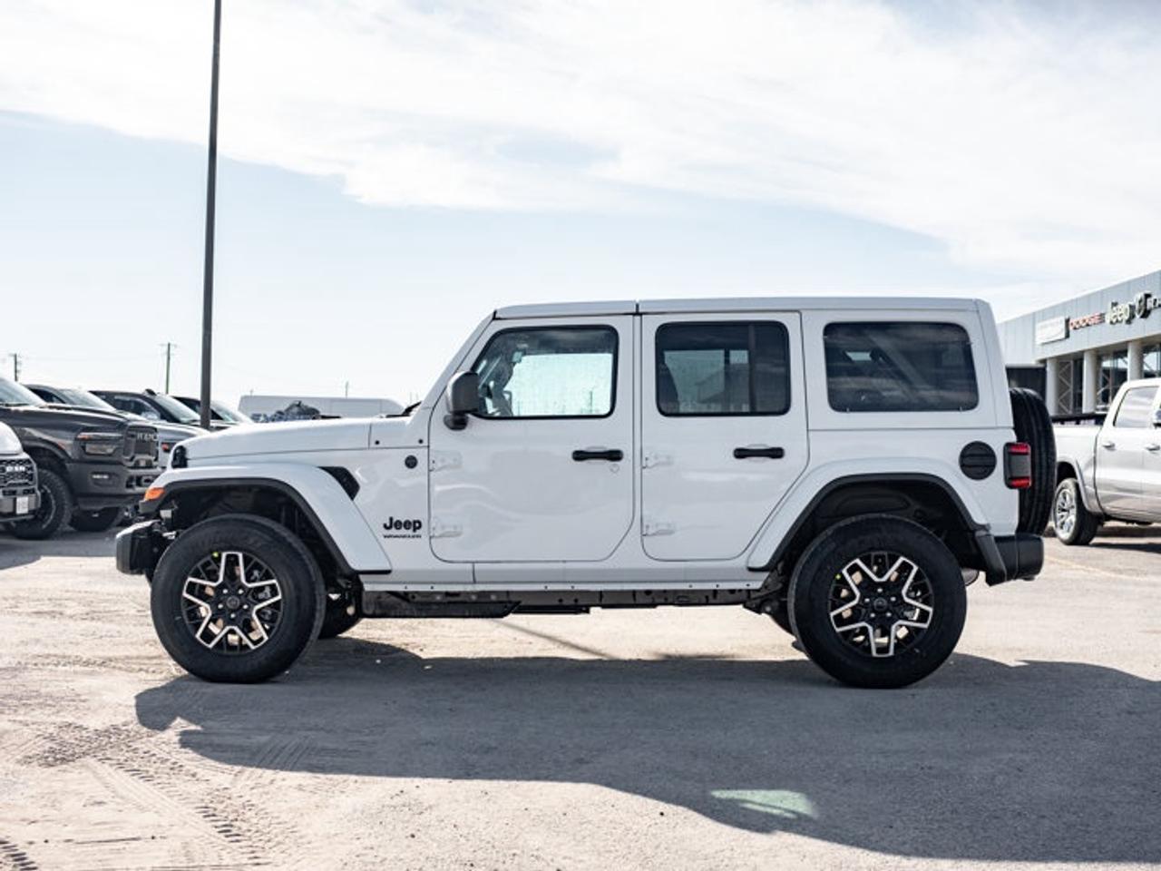 2027 Jeep Wrangler Sahara Photo