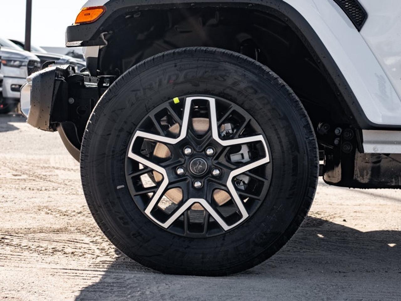 2027 Jeep Wrangler Sahara Photo