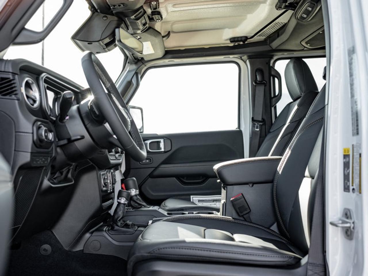 2027 Jeep Wrangler Sahara Photo