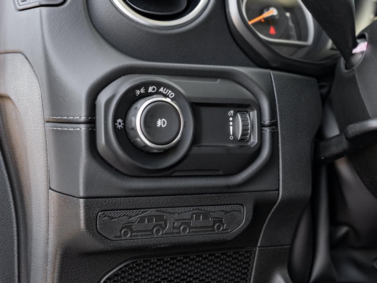 2027 Jeep Wrangler Sahara Photo