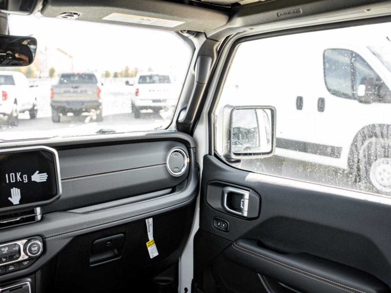 2027 Jeep Wrangler Sahara Photo