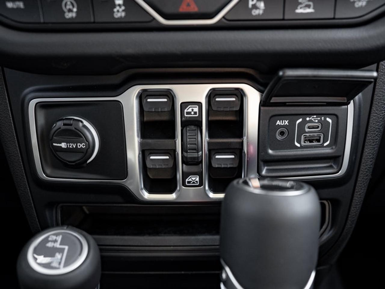 2027 Jeep Wrangler Sahara Photo