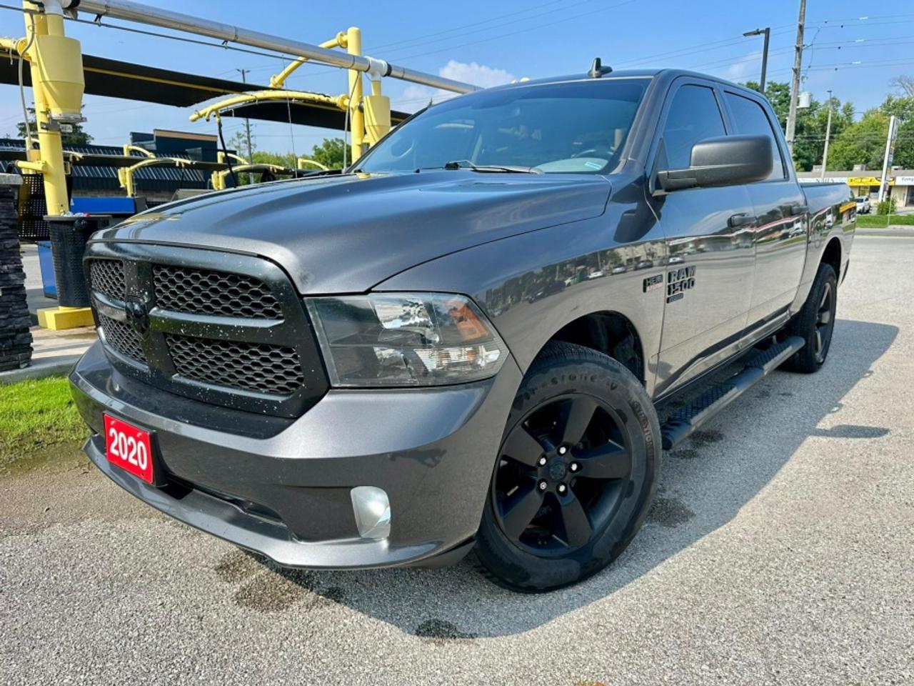 2020 RAM 1500 Classic EXPRESS  * 4X4 * ONE OWNER * NO ACCID 4 DOOR Photo