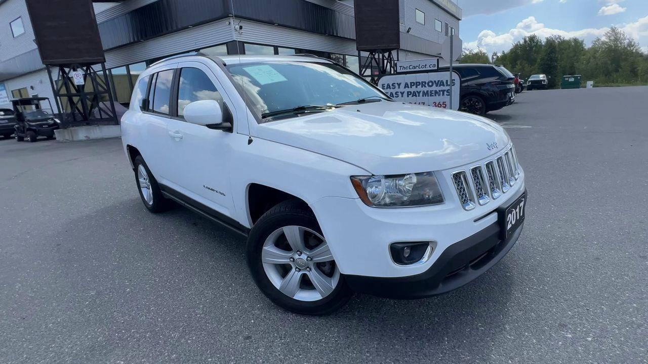 2017 Jeep Compass Sport/North 4x4, HEATED LEATHER SEATS, MOONROOF, POWER WINDOWS!! Photo1