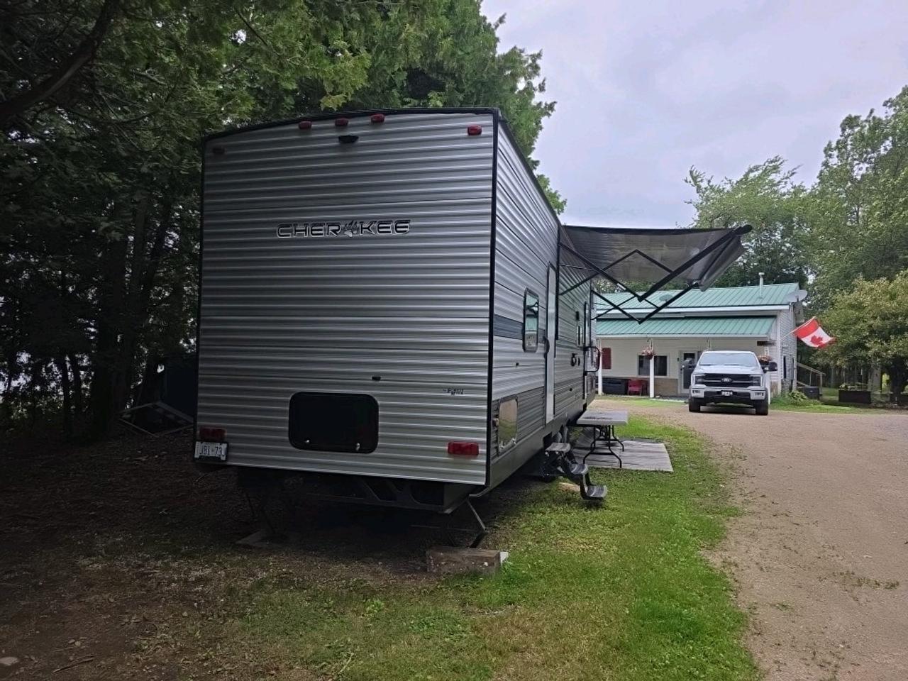 2019 Forest River Cherokee CHEROKE 39 RESE Photo