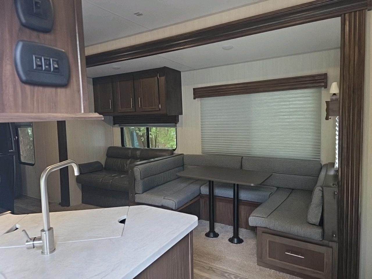 2019 Forest River Cherokee CHEROKE 39 RESE Photo