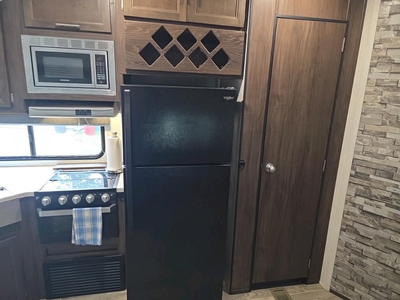 2019 Forest River Cherokee CHEROKE 39 RESE Photo