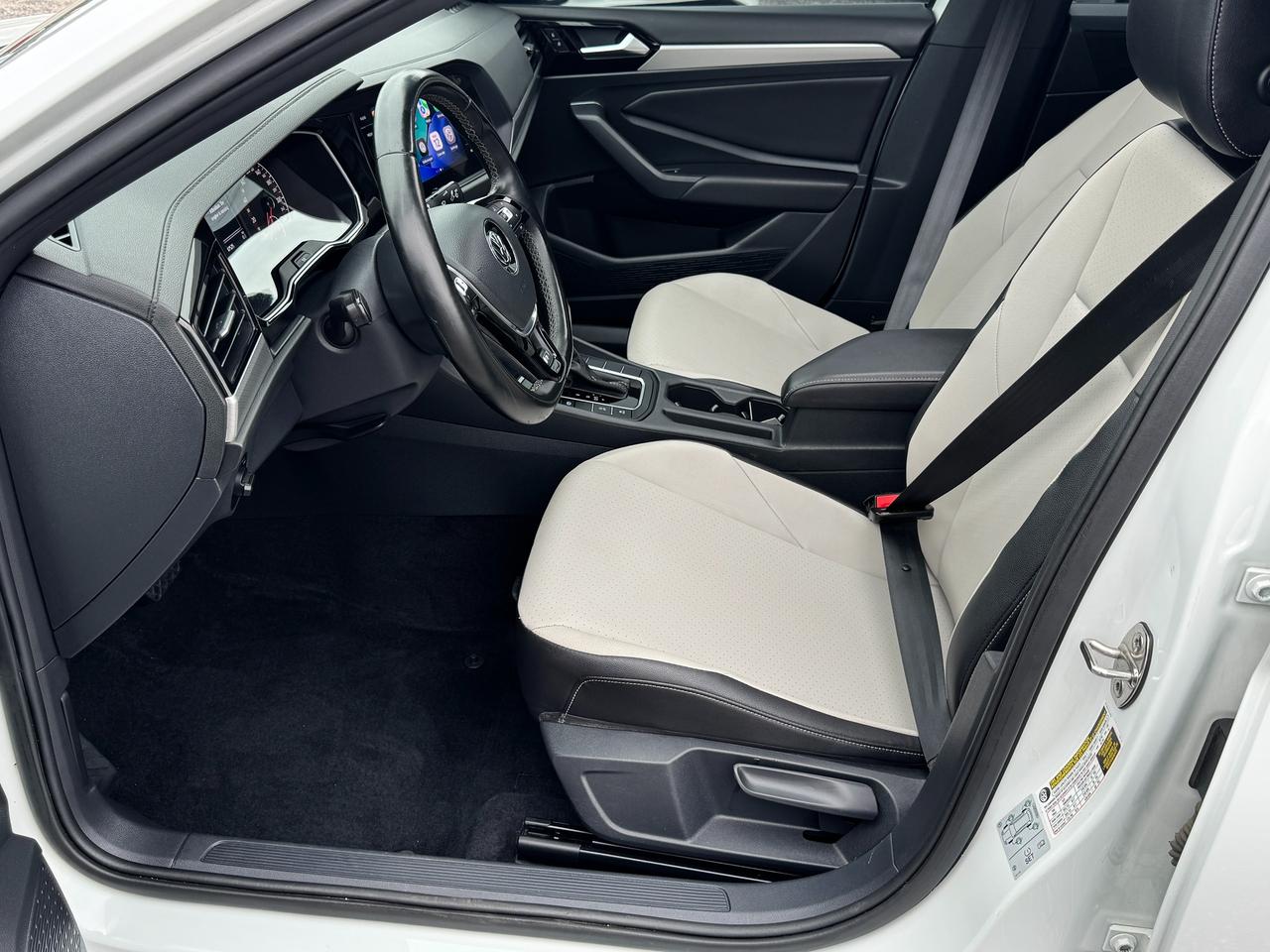 2019 Volkswagen Jetta Highline 1.4L TSI Turbo+Leather+Roof+New Tires Photo