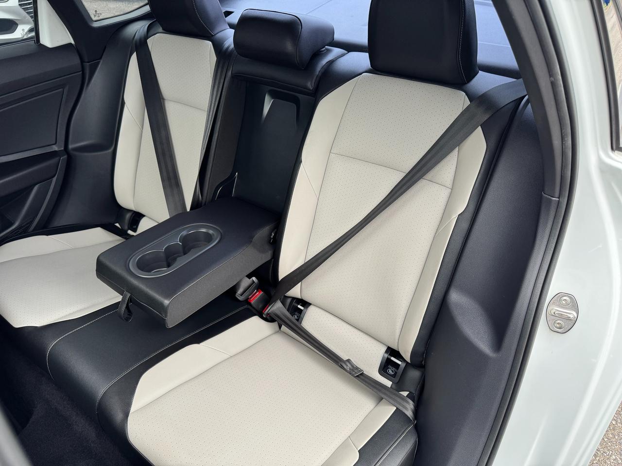 2019 Volkswagen Jetta Highline 1.4L TSI Turbo+Leather+Roof+New Tires Photo