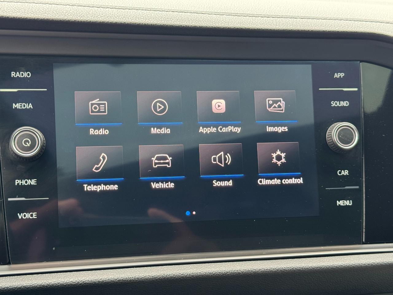 2019 Volkswagen Jetta Highline 1.4L TSI Turbo+Leather+Roof+New Tires Photo
