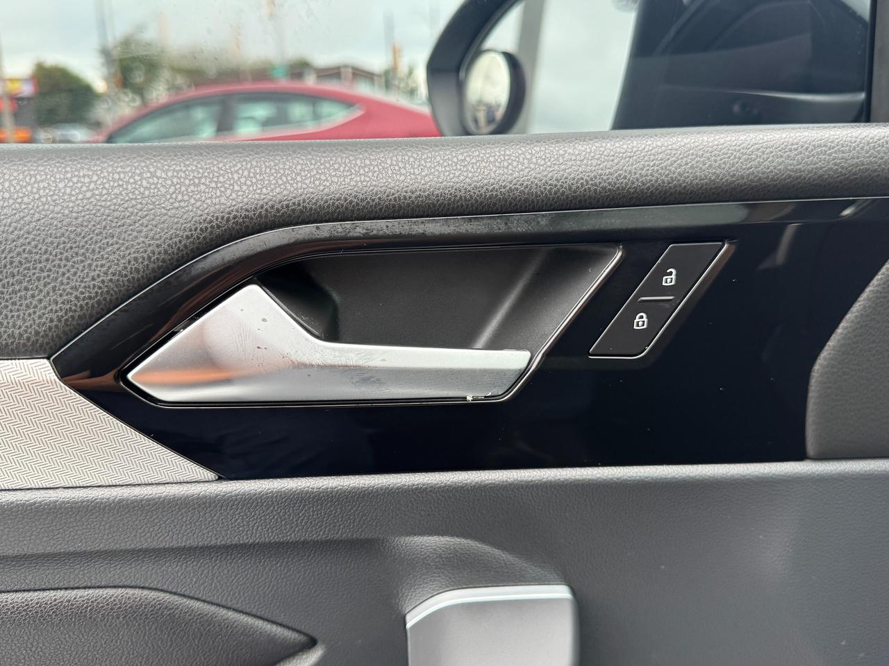 2019 Volkswagen Jetta Highline 1.4L TSI Turbo+Leather+Roof+New Tires Photo