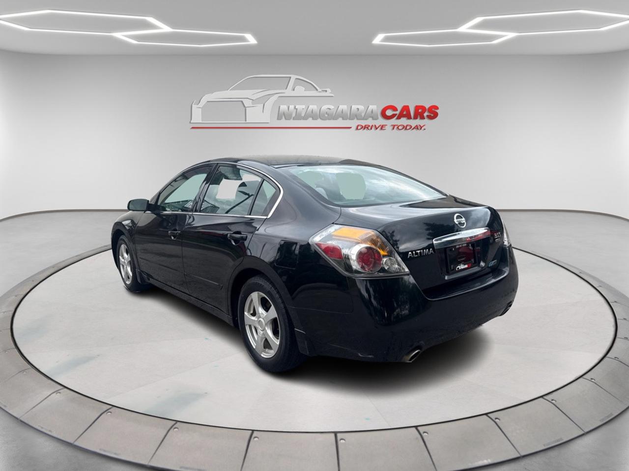2011 Nissan Altima 3.5 SR Photo
