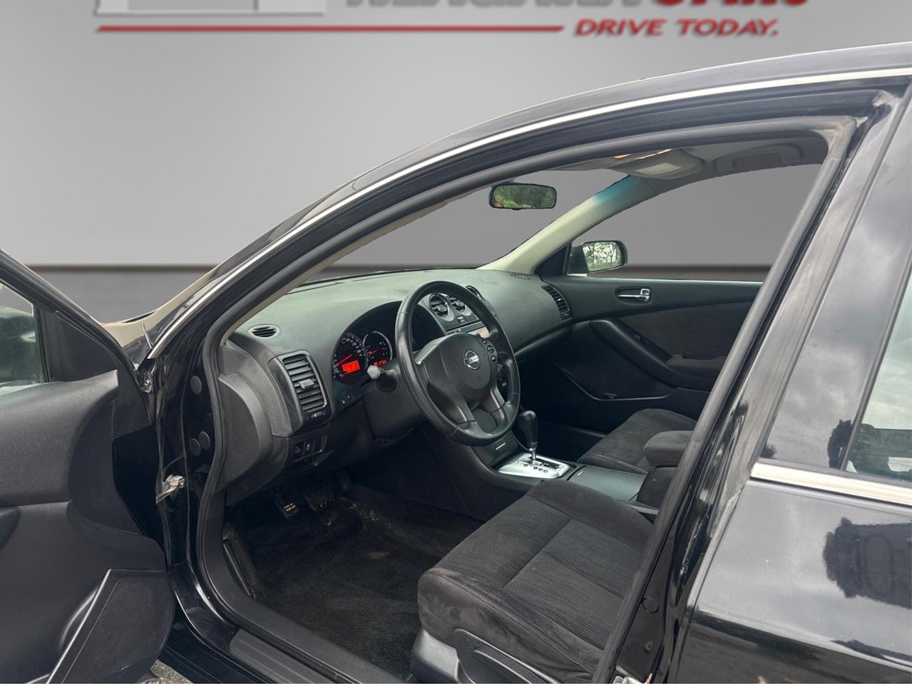 2011 Nissan Altima 3.5 SR Photo