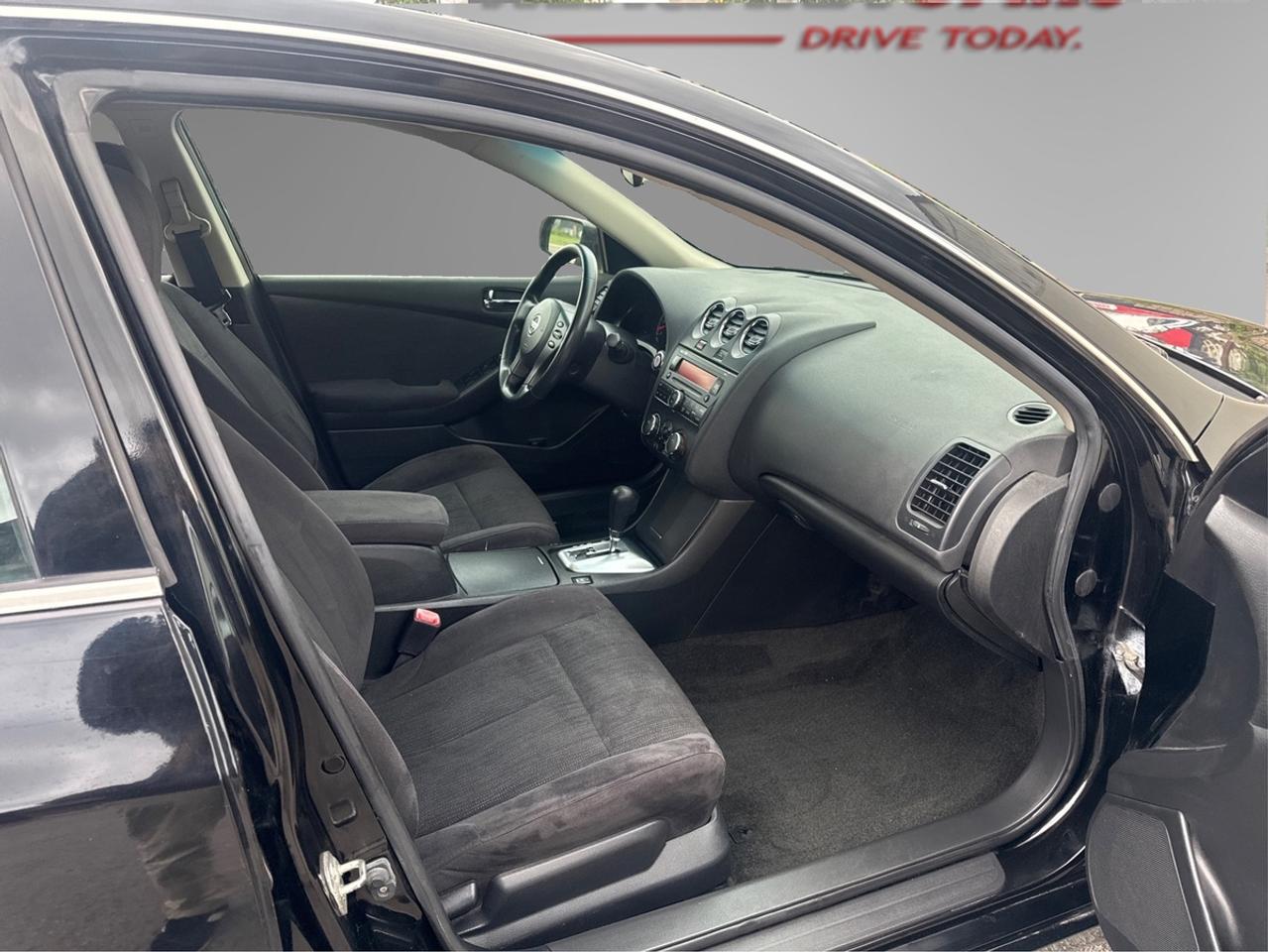 2011 Nissan Altima 3.5 SR Photo