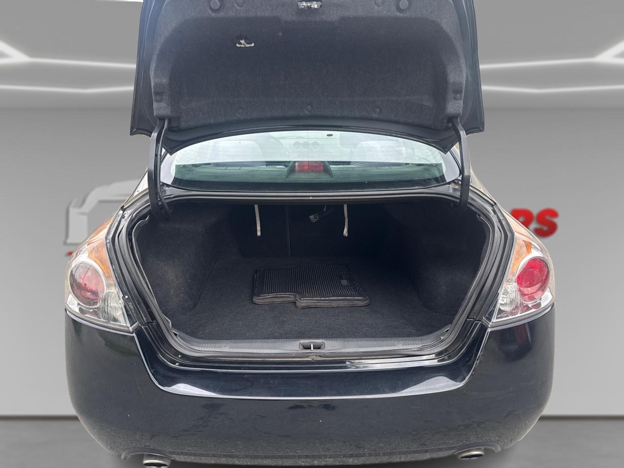 2011 Nissan Altima 3.5 SR Photo