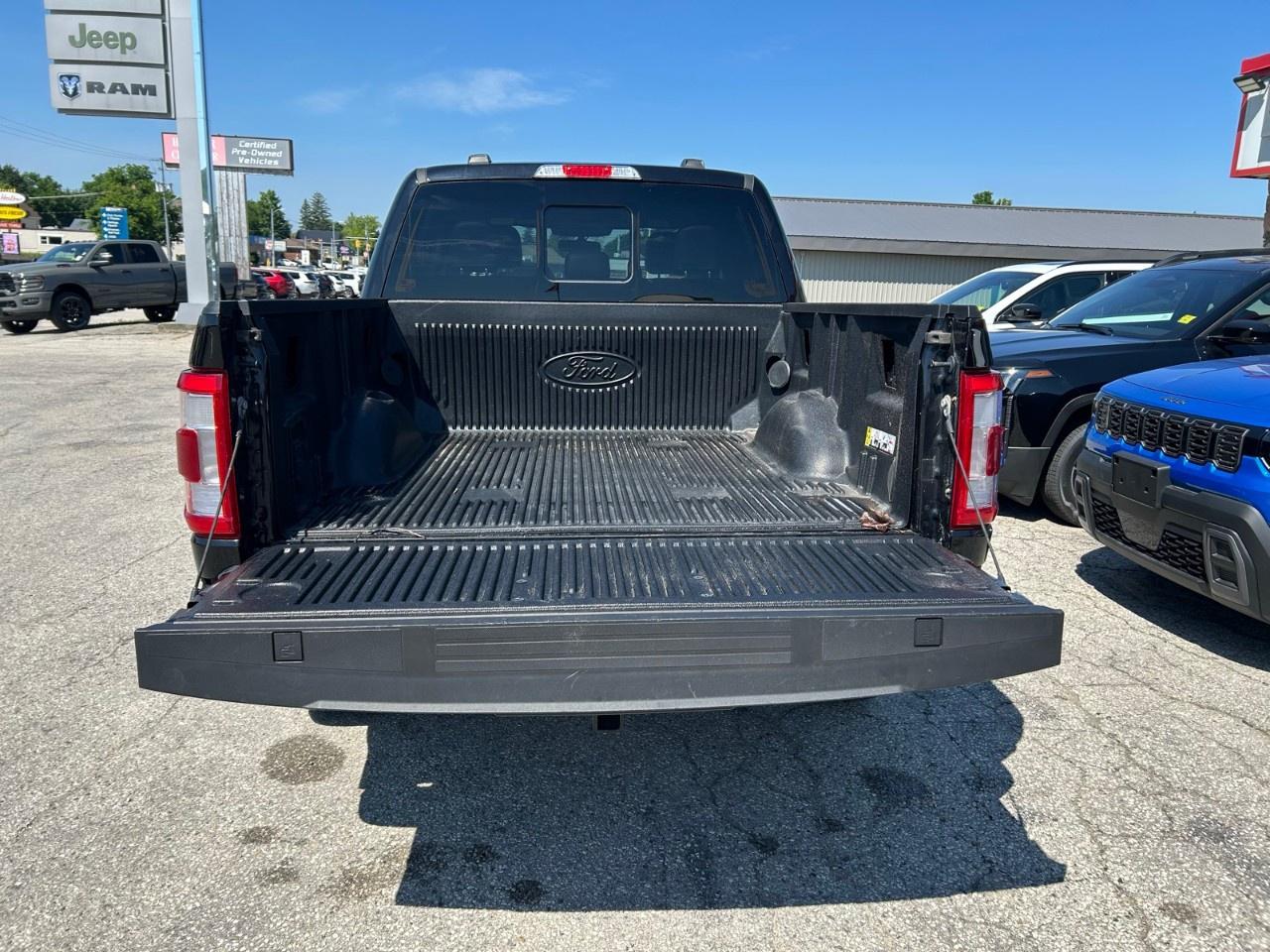 2022 Ford F-150 Lariat 4WD SuperCrew 5.5' Box Photo
