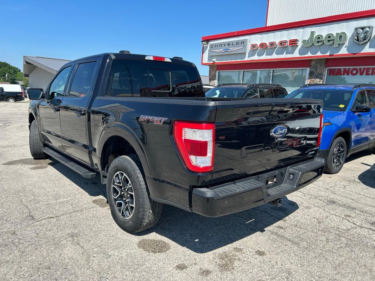 2022 Ford F-150 Lariat 4WD SuperCrew 5.5' Box Photo