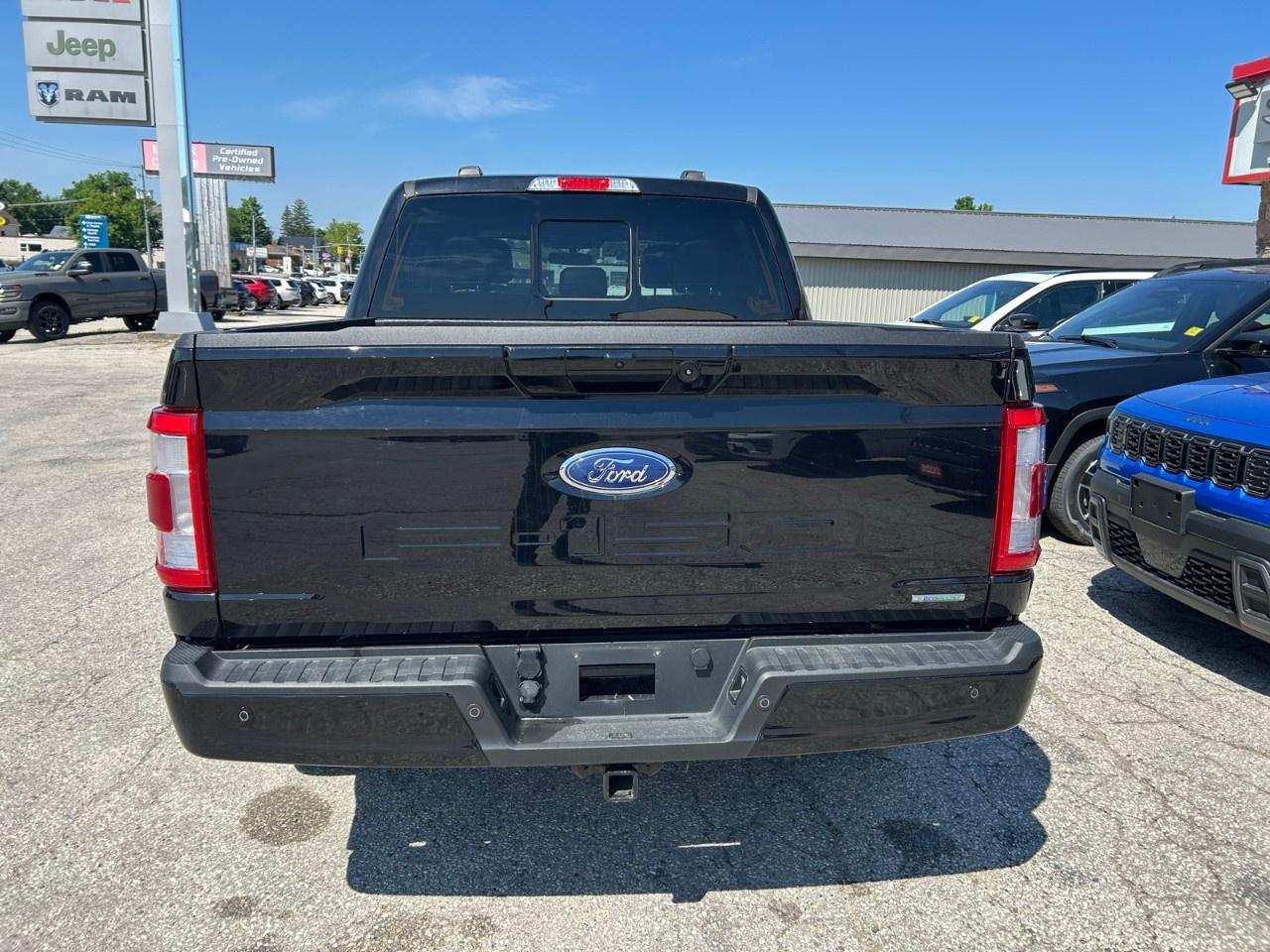 2022 Ford F-150 Lariat 4WD SuperCrew 5.5' Box Photo