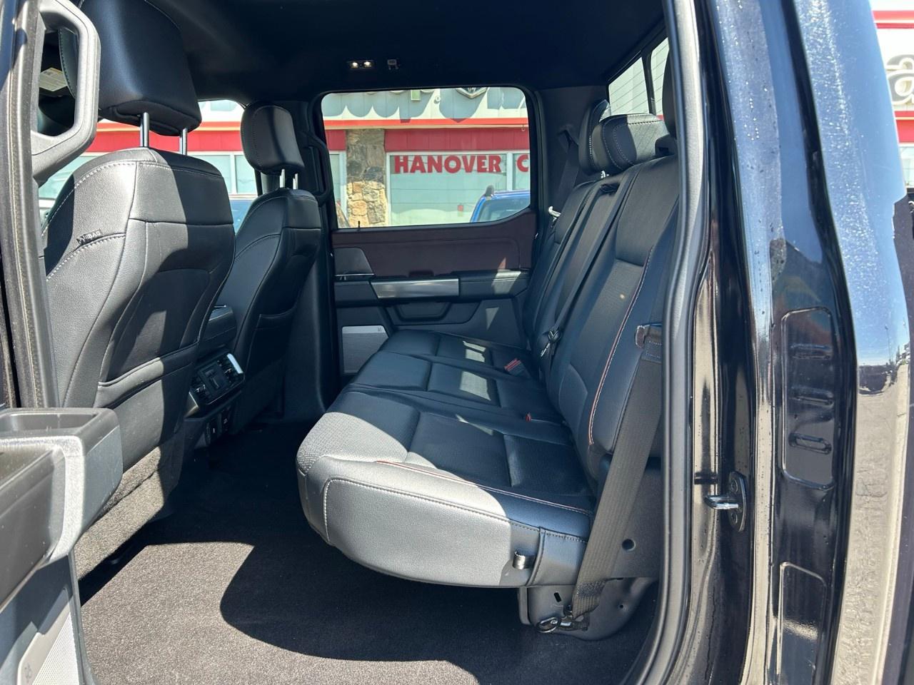 2022 Ford F-150 Lariat 4WD SuperCrew 5.5' Box Photo