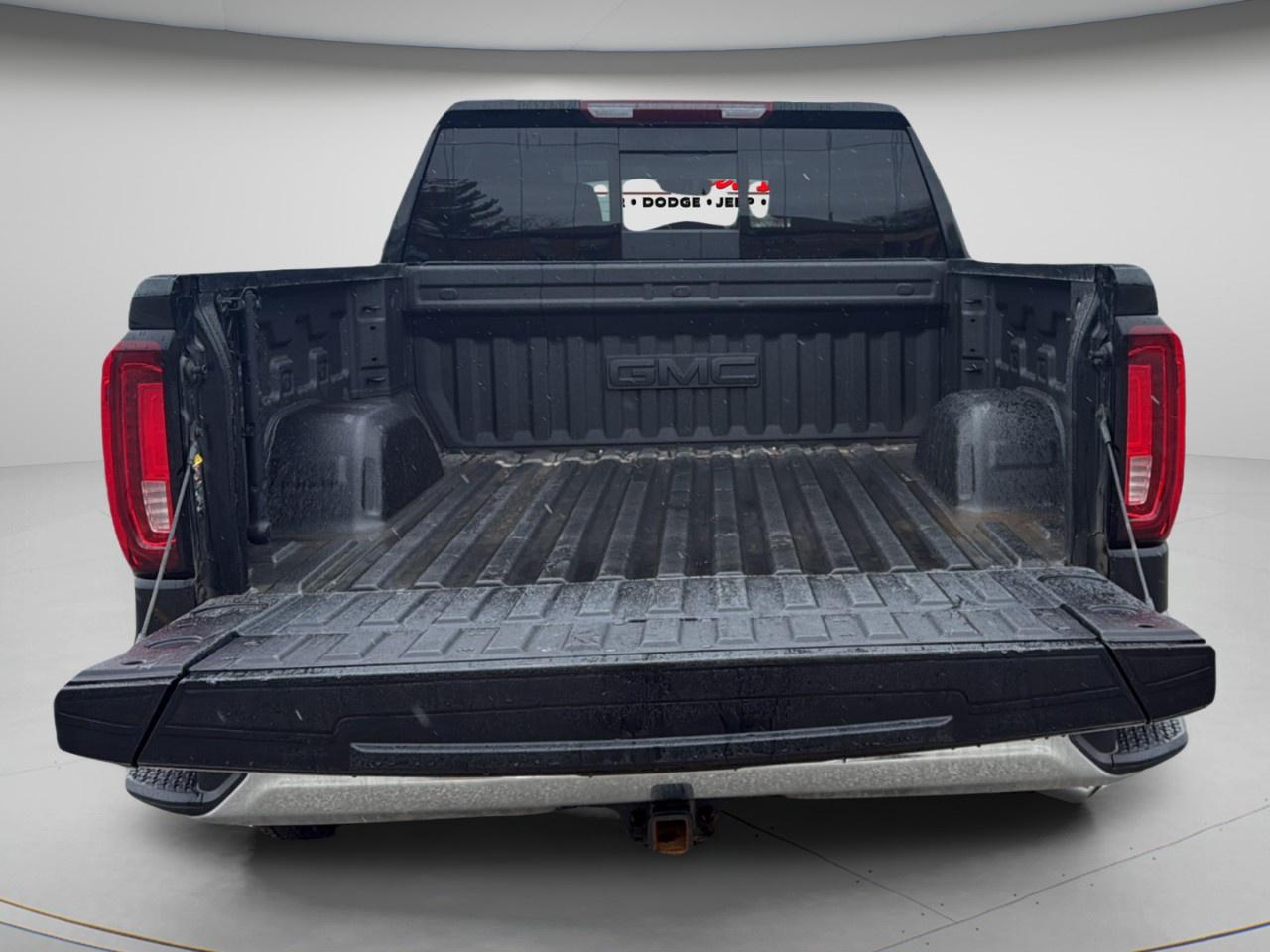 2024 GMC Sierra 1500 Crew Cab Short Box 4-Wheel Drive SLT Photo