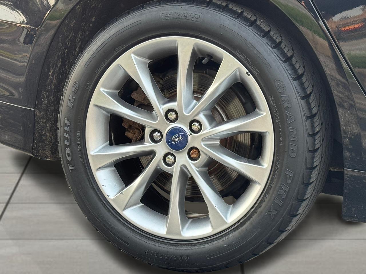 2017 Ford Fusion SE+CLEAN CARFAX+ApplePlay+Camera+New Tires Photo