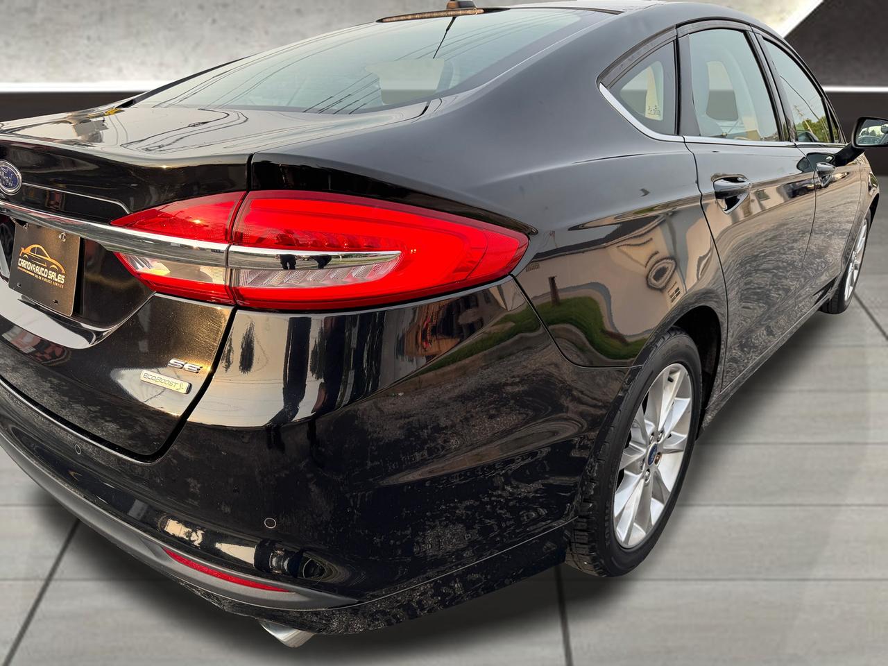 2017 Ford Fusion SE+CLEAN CARFAX+ApplePlay+Camera+New Tires Photo