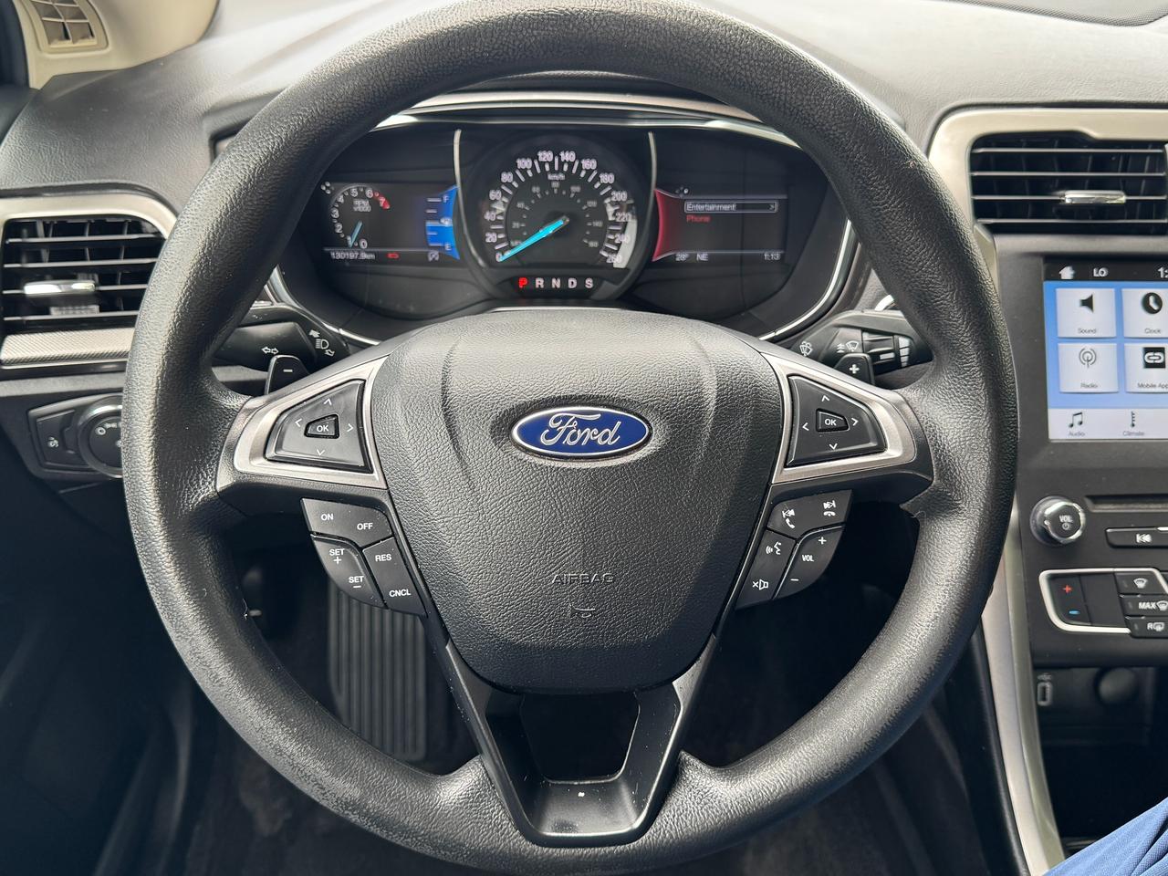 2017 Ford Fusion SE+CLEAN CARFAX+ApplePlay+Camera+New Tires Photo