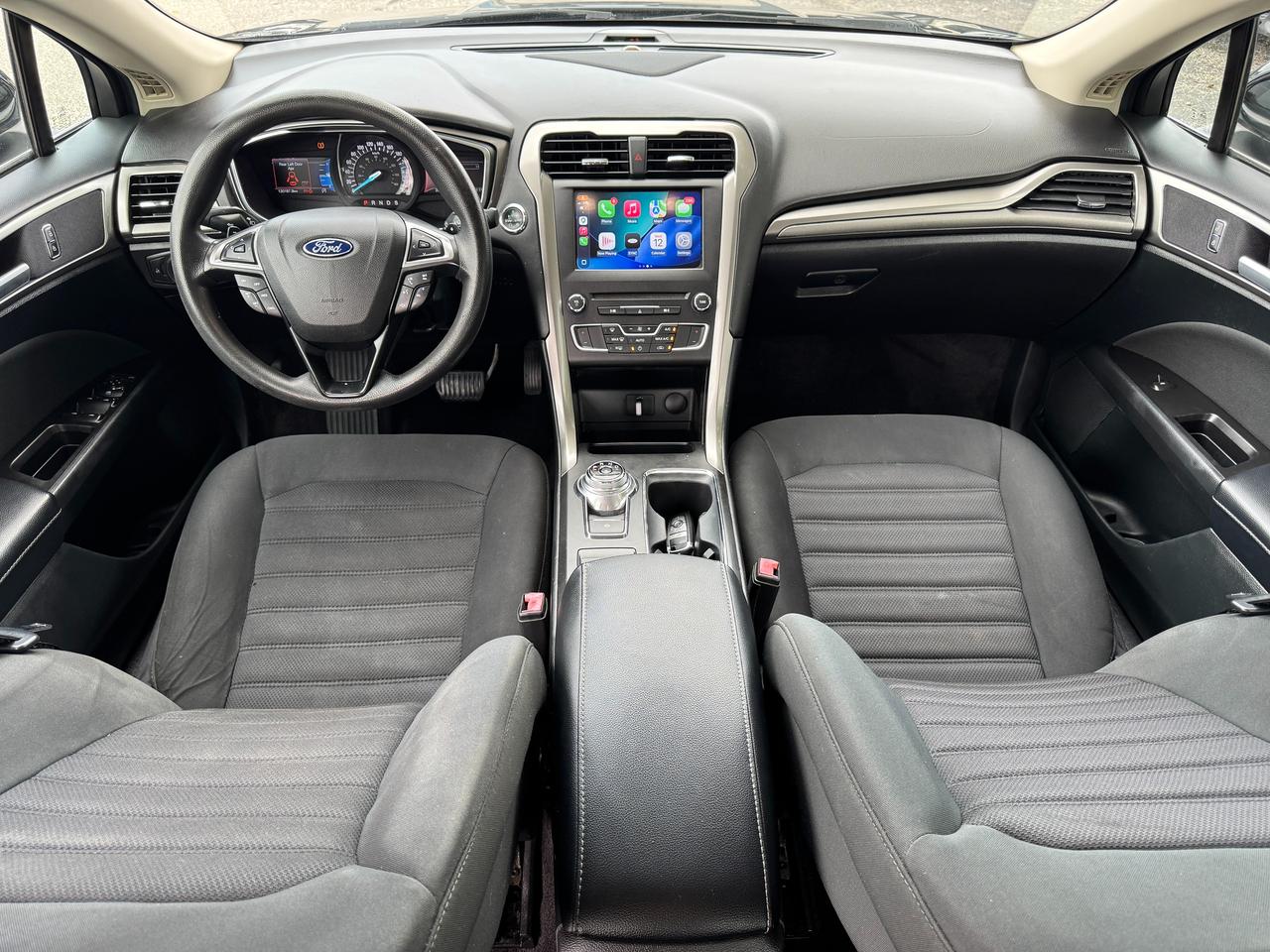 2017 Ford Fusion SE+CLEAN CARFAX+ApplePlay+Camera+New Tires Photo