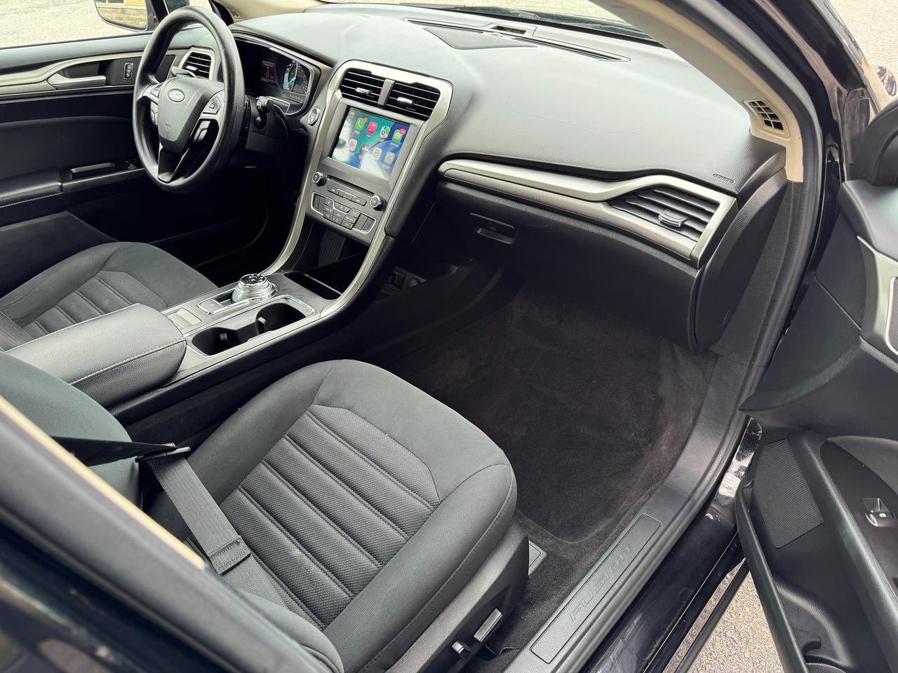 2017 Ford Fusion SE+CLEAN CARFAX+ApplePlay+Camera+New Tires Photo