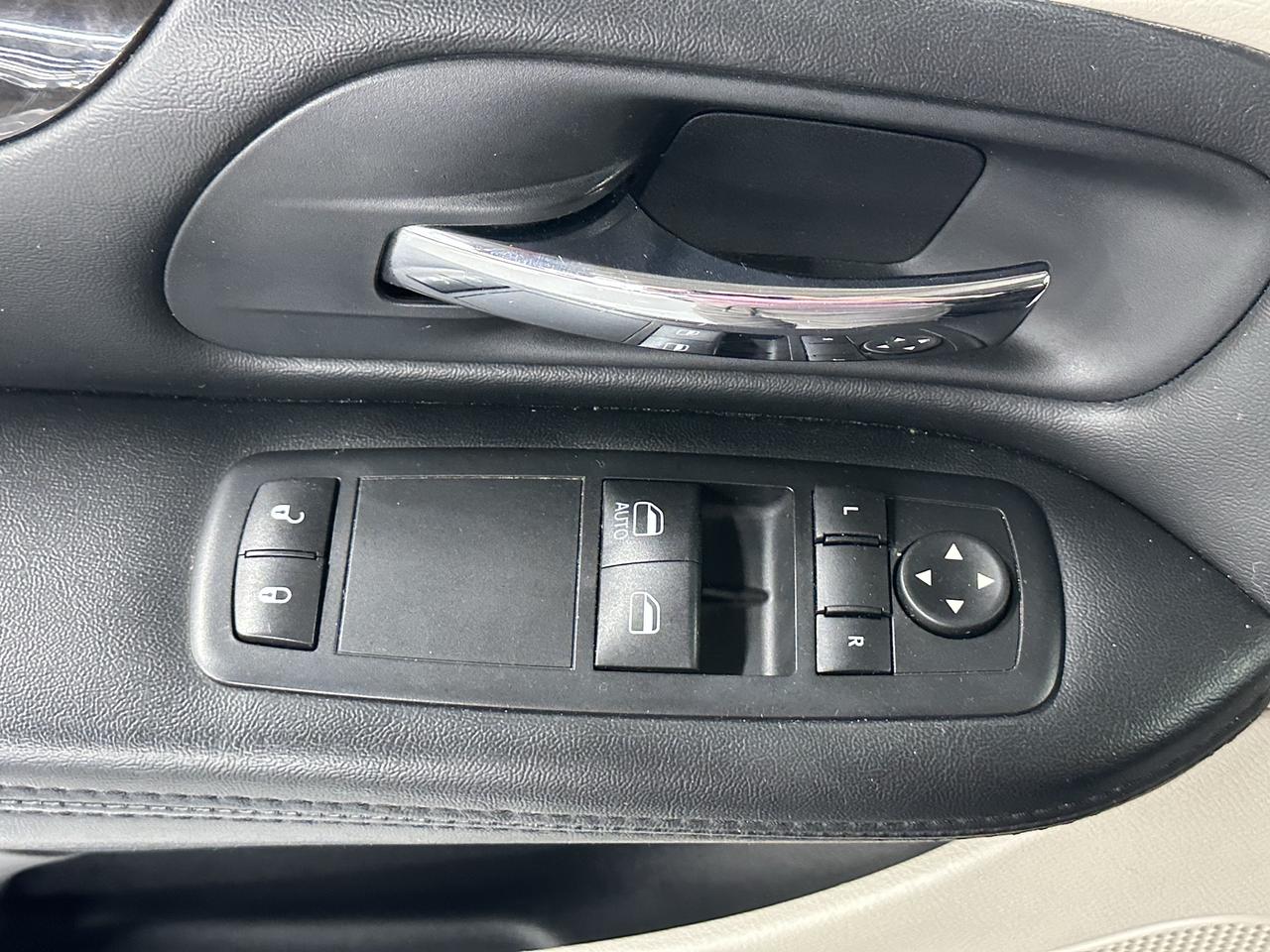 2017 Dodge Grand Caravan 4dr Wgn SXT Photo33