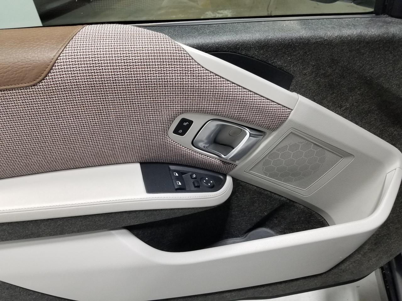 2018 BMW i3 s w/Range Extender 4dr Rear-Wheel Drive Hatchback Photo