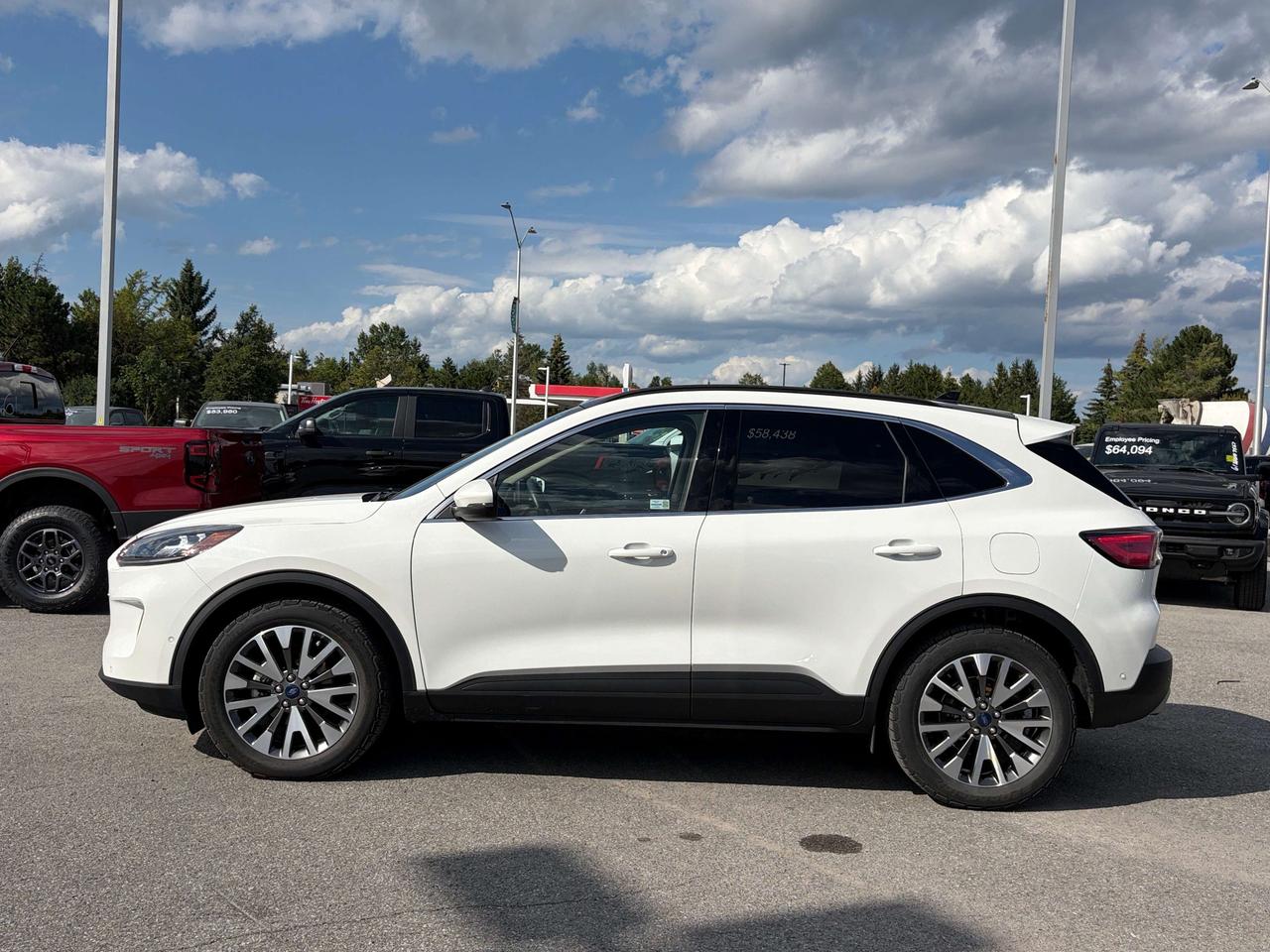 2020 Ford Escape Titanium 4dr All-Wheel Drive Photo2