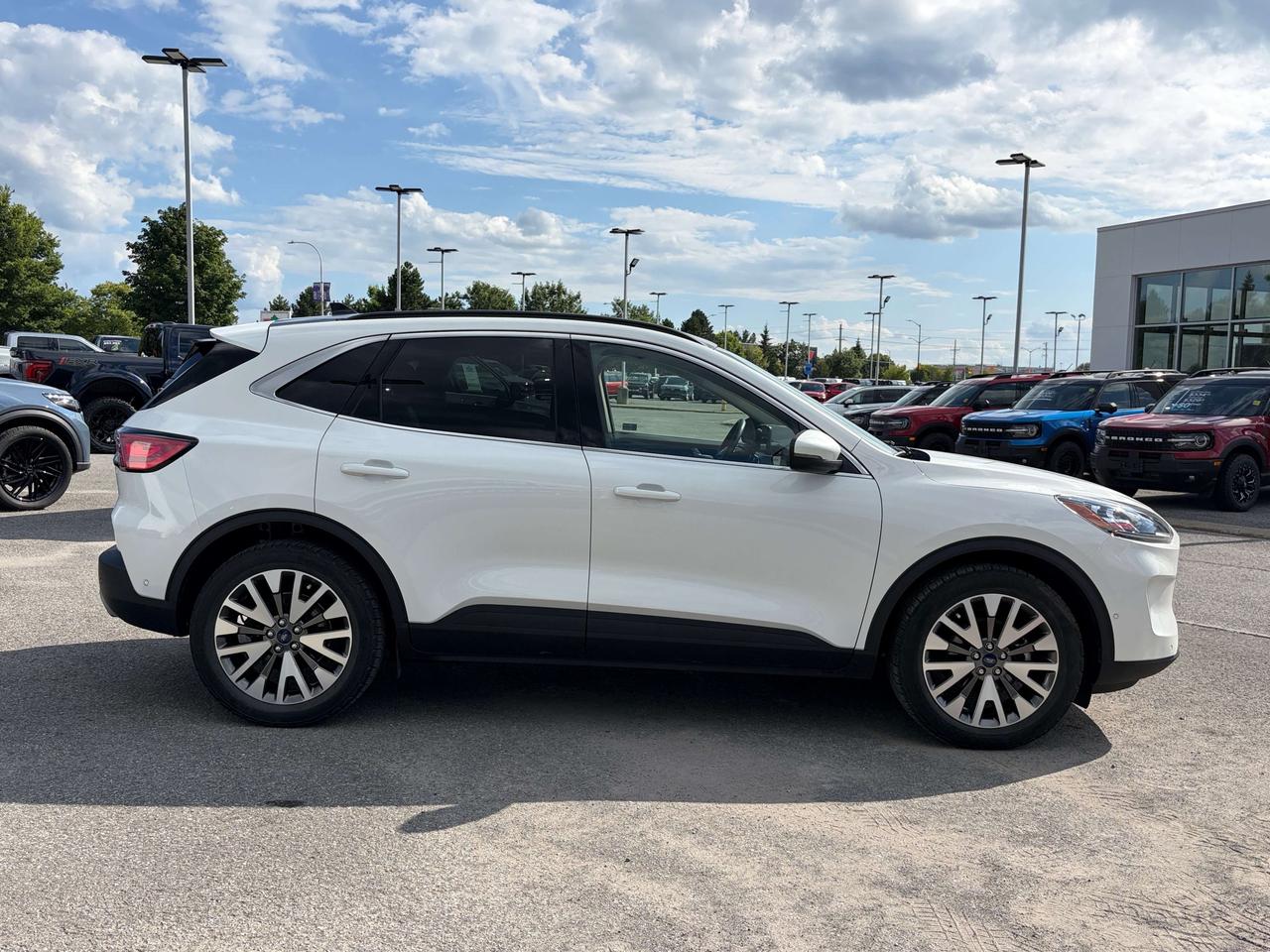 2020 Ford Escape Titanium 4dr All-Wheel Drive Photo